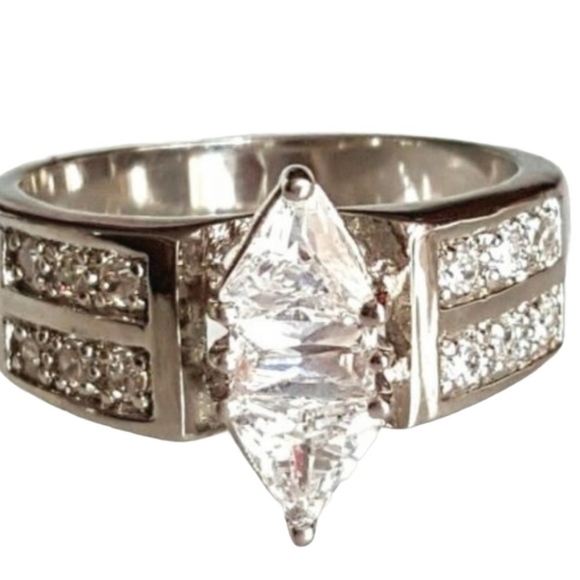 Silver Cubic Zirconia Solitaire  Ring Size 10 Marquise Cut - Picture 9 of 9